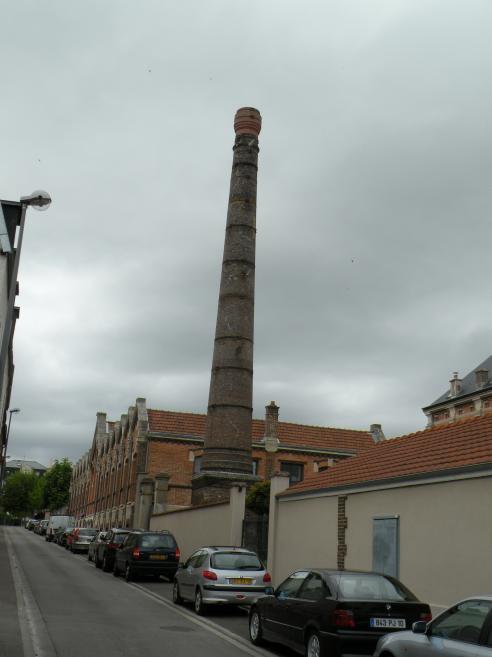  ancienne cheminée d'usine, Sainte-Savine